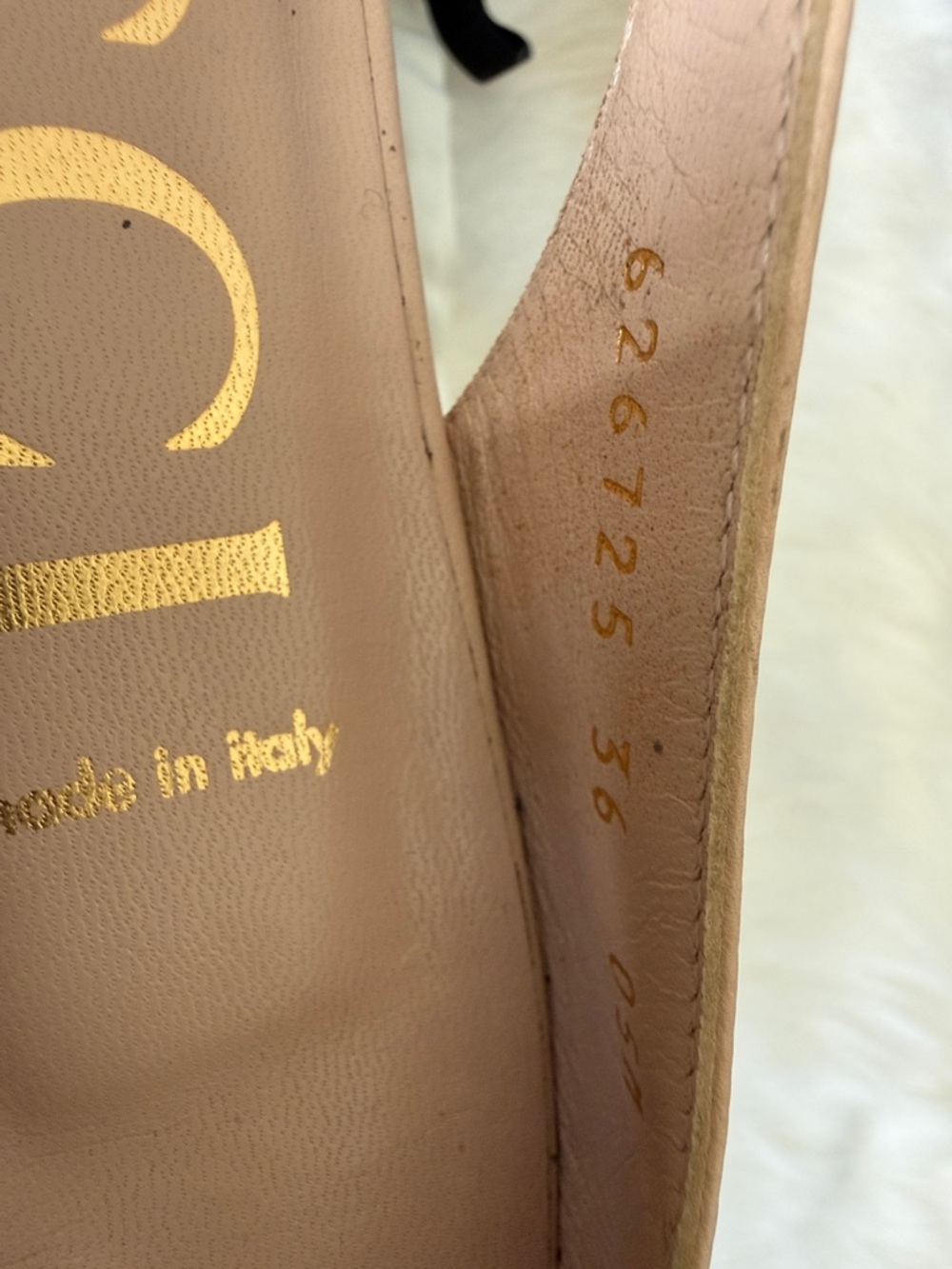 Gucci Blush Leather Pointed Slingback Flat Mules with Gold Double G - Picture 2 of 11